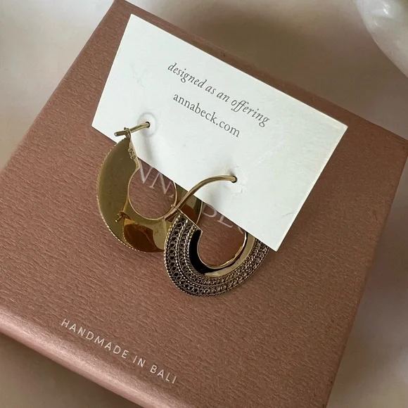 ANNA BECK Medium Smooth and Dotted Hoop Earrings - NIB - Picture 13 of 15